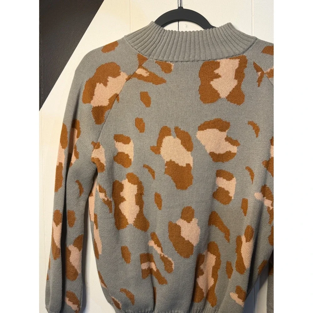 Leopard Print‎ Mock Neck Knit Sweater Grey Animal Print Long Sleeve Womens Small